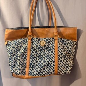 Tommy Hilfiger Navy & Tan Signature Pattern Tote